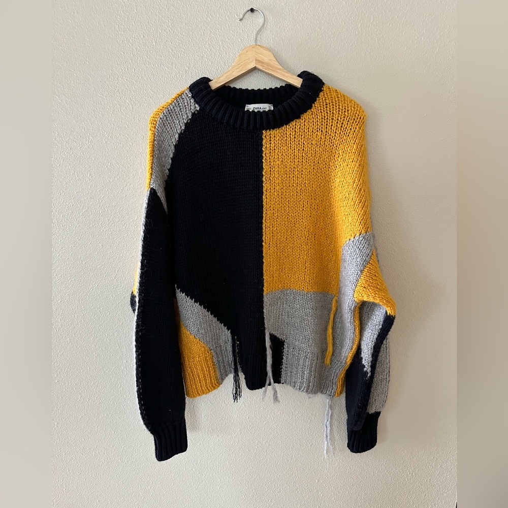 Zara Colorblock Crewneck Sweater in Black, Mustard & Gray